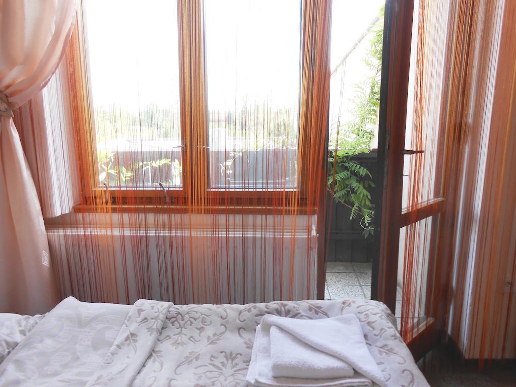 White Rabbit Hall Hotel Poděbrady Стая снимка