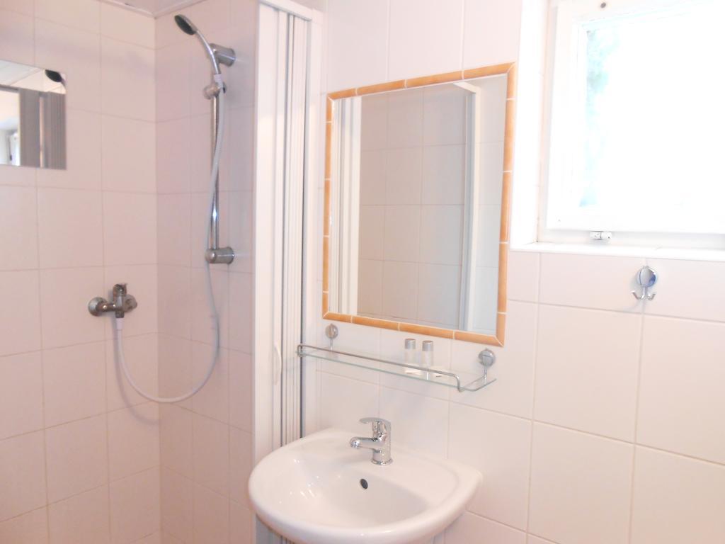 White Rabbit Hall Hotel Poděbrady Стая снимка